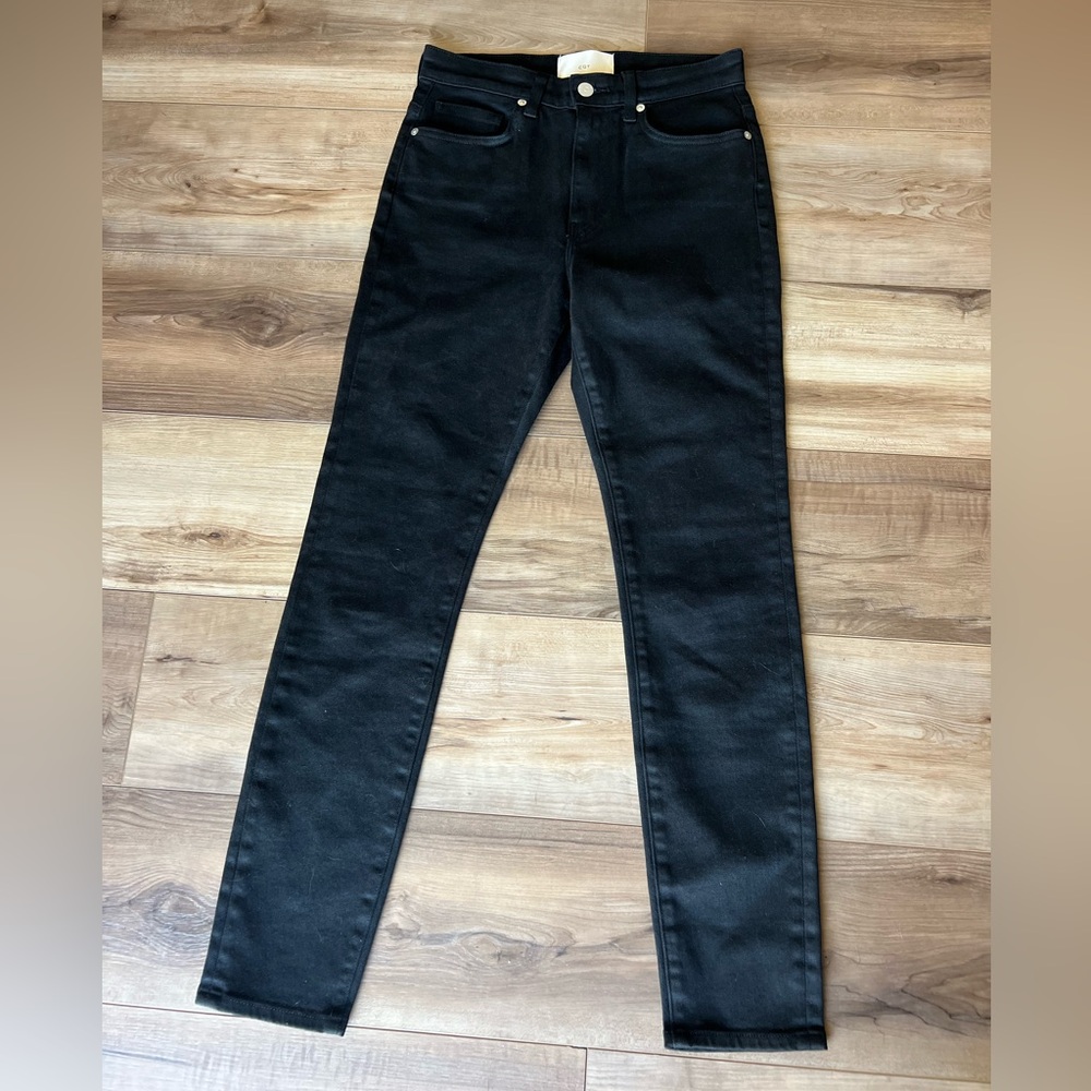 High Rise Black Jeans with Streamlined Silhouette
